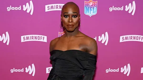 Justine Lindsay, First Trans NFL Cheerleader, Wants to 'Change the Narrative' for Acceptance, Rights
