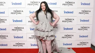 Lena Dunham Celebrates Queer Representation: “Everything Is Better with Queer People”